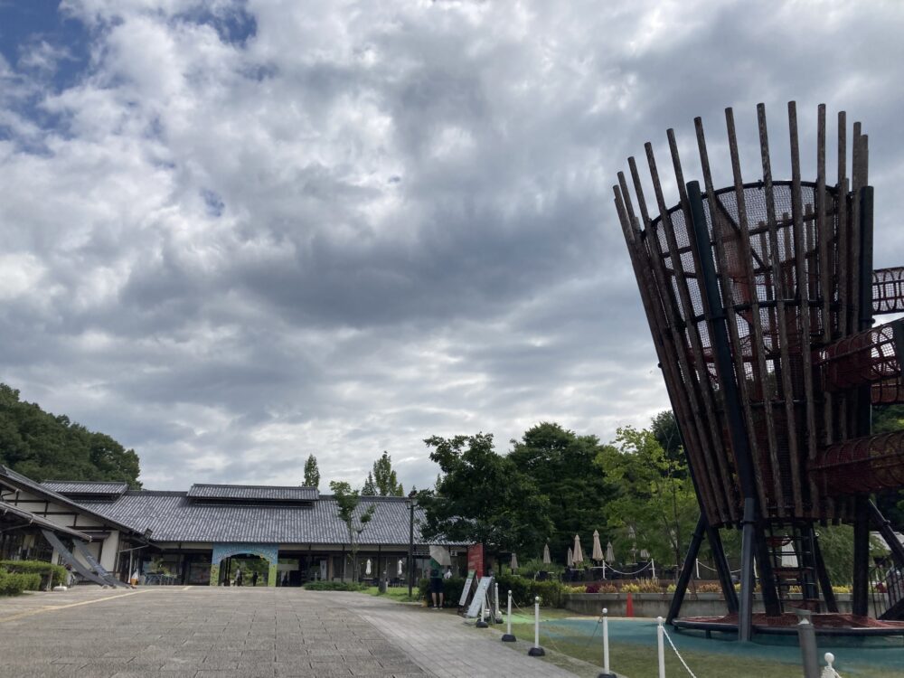 ぎふ清流里山公園の外観