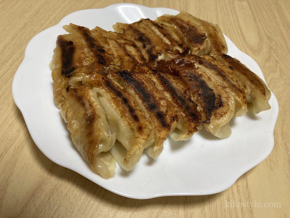 こんがり焼けた餃子