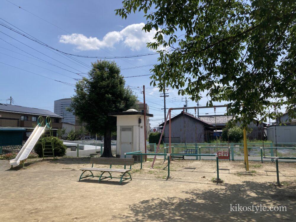 下奈良公園の遊具