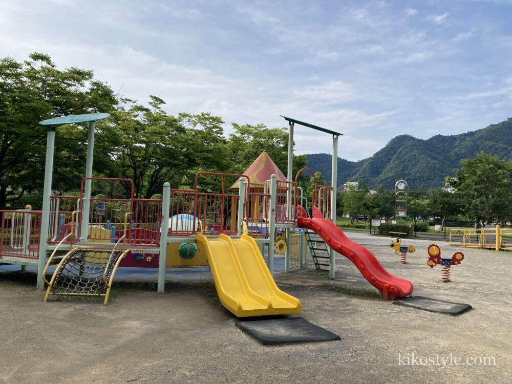 長良公園の幼児向け遊具